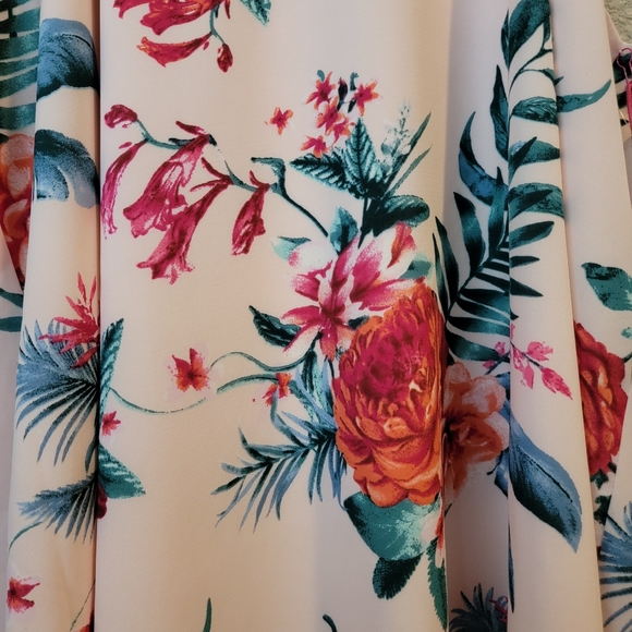 NWT Naples Pink Floral Swing Halter Dress - Picture 6 of 12